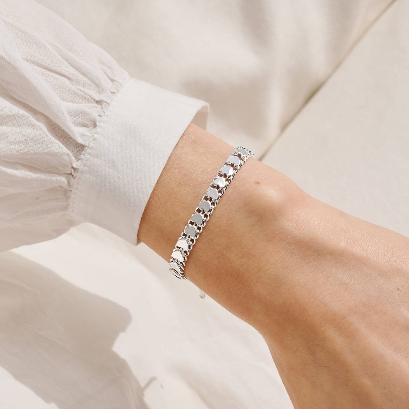 Bracelet Bar Heart Chain Bracelet In Silver Plating